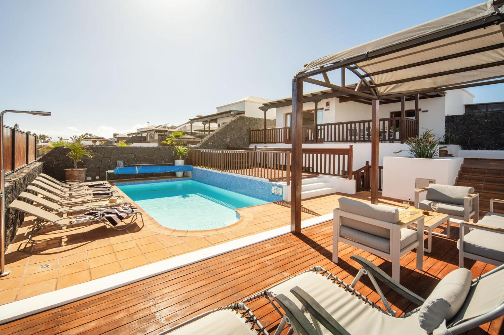 Villa 61 Playablanca Lanzarote Pool Spa Playa Blanca  Exterior photo